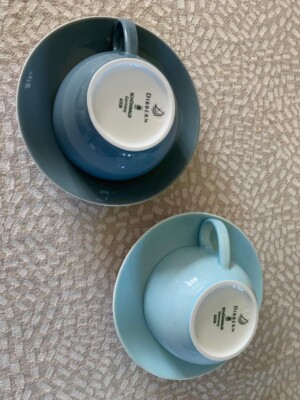 2 Cappuccinotassen, 2 Untersetzer, DIBBERN, Solid Color Eisblau (26) & Grau (52)