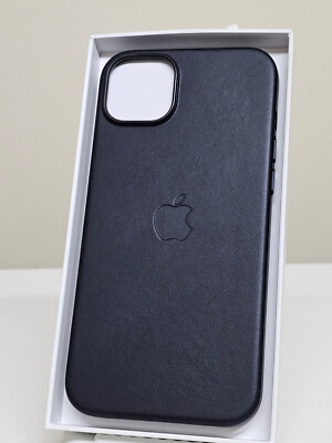 Apple Leather Case with MagSafe for Apple iPhone 14 Plus