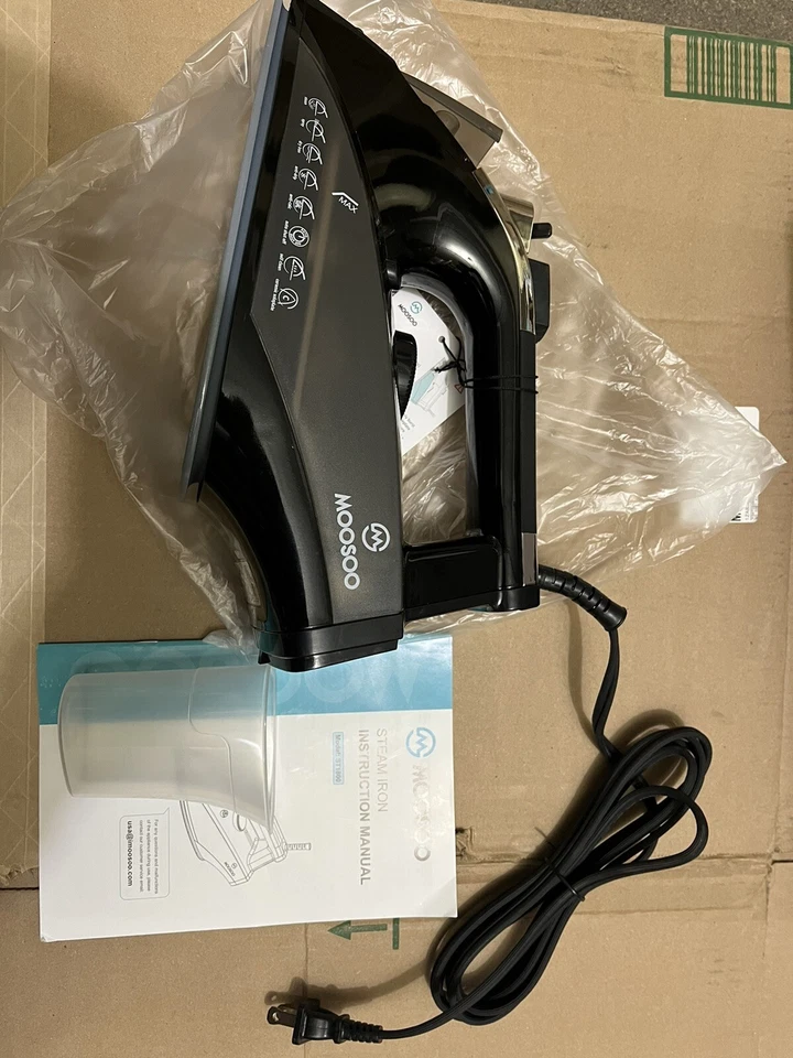 MOOSOO Steam Iron 1800W Portable Steam-Dry Iron Anti-drip Iron with Auto-Off - Image 2 of 3