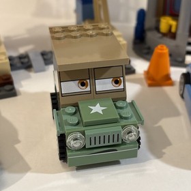 LEGO Cars: Flo's V8 Cafe (8487) 100% complete with instructions  No Box *READ*