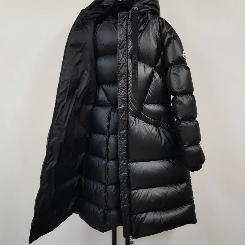 Moncler Women's Selenga Down Puffer Jacket I20931C00030 - Size 2 thumbnail 2