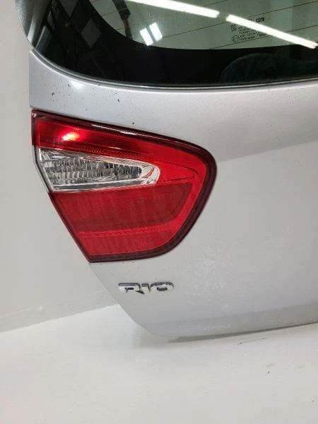 2012-2017 KIA RIO TRUNK HATCH TAILGATE SILVER Foto 4 de 4