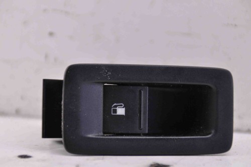 VW TOURAN 1T3 Schalter zum Öffnen des Kraftstofftanks 1T0959551A 2.0 31719060