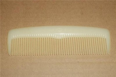 VINTAGE FULLER COMB WIDE TEETH NYLON CREAM 5'' LENGTH HAIR COMB FULLER BRUSH CO.