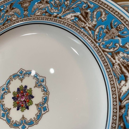 Wedgwood Florentine Turquoise Dinner Plate 27.5cm Set of 3 Used - Picture 9 of 10