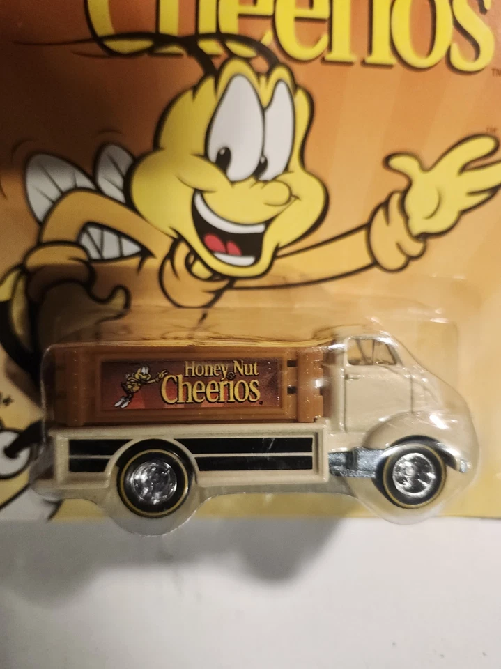 Hot Wheels General Mills Honey Nut Cheerios '51 GMC C.O.E. Real Riders - Image 3 of 3