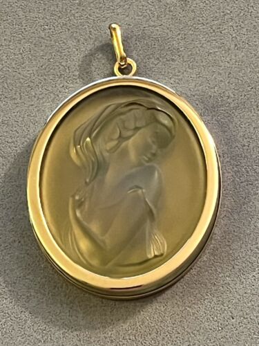 Raro colgante de cristal camafeo Clemence firmado a mano por Marie-Claude LALIQUE NUEVO EN CAJA 1995 - Imagen 3 de 6