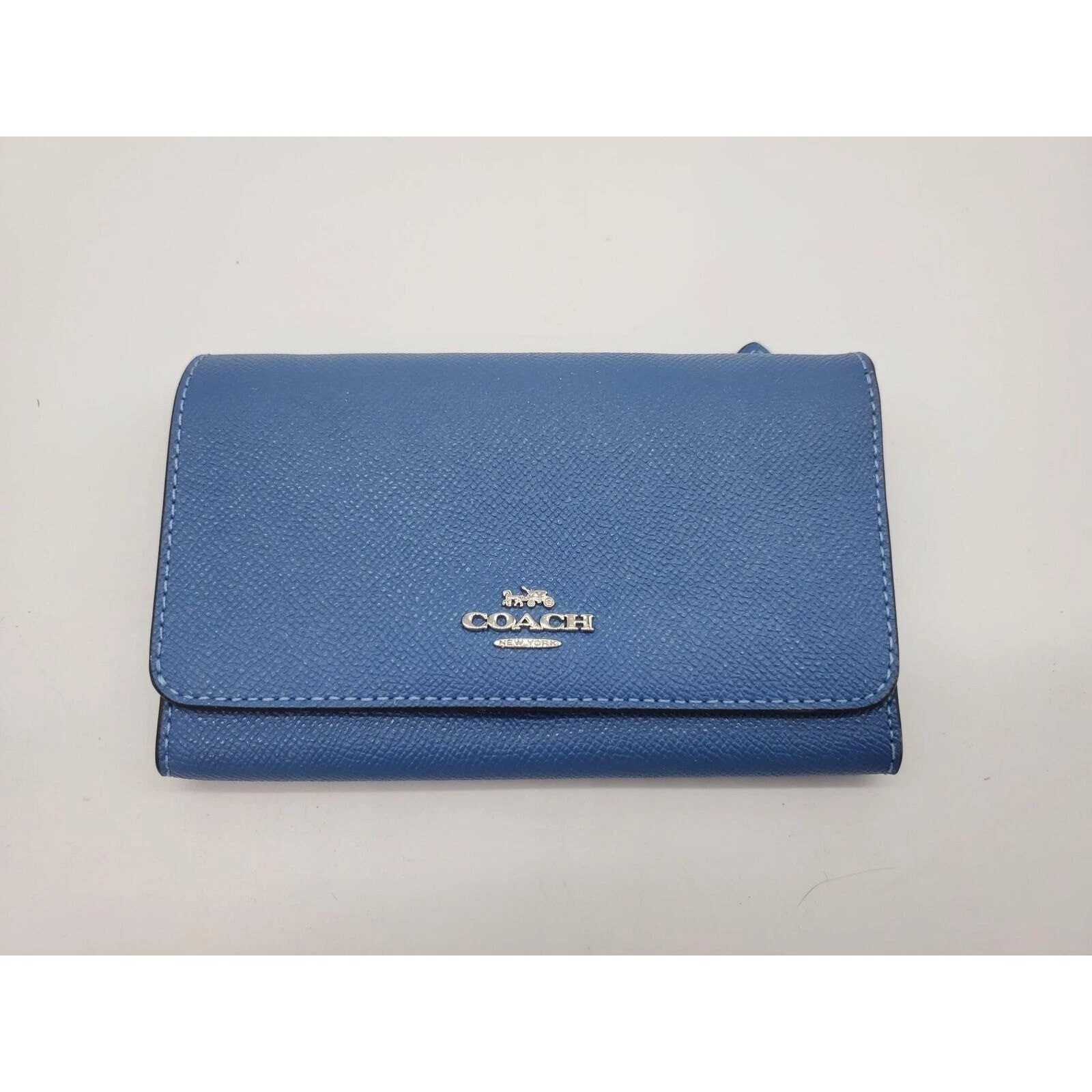 Coach F30205 Portafoglio Telefono con Patta Blu Cielo