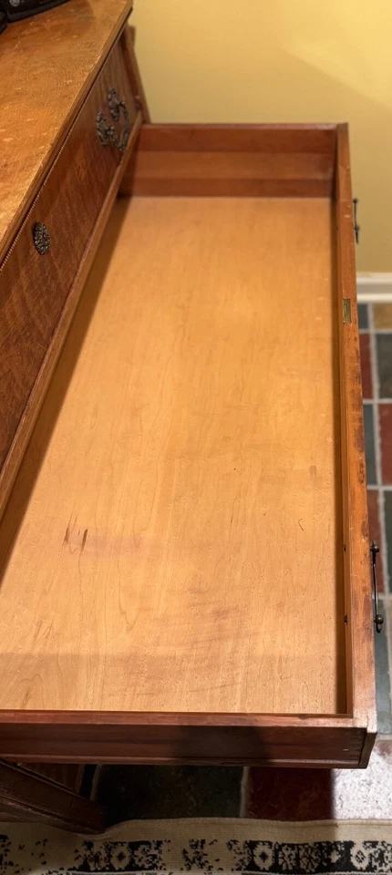 Antique Tiger Oak Bedroom Set – Dresser with Mirror & Matching Full-Size Bed - Image 3 of 4