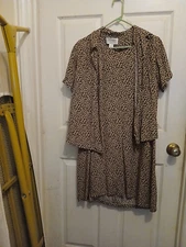 The Villager two Piece cheetah Skin dress set size Large PEtite
