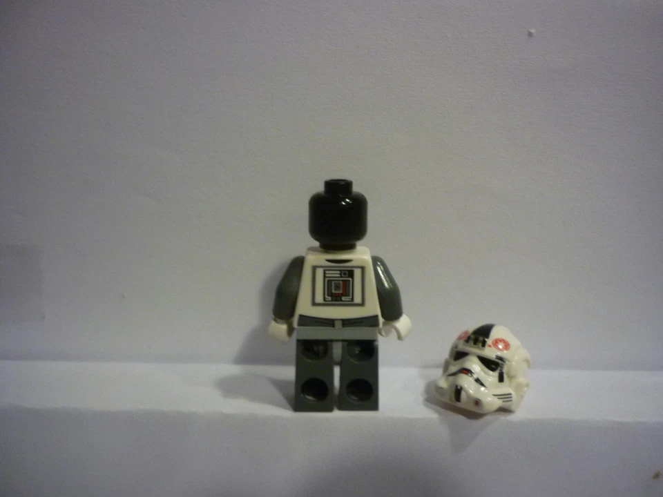 LEGO Star Wars 8129 AT-AT Walker, photo 2 sur 2