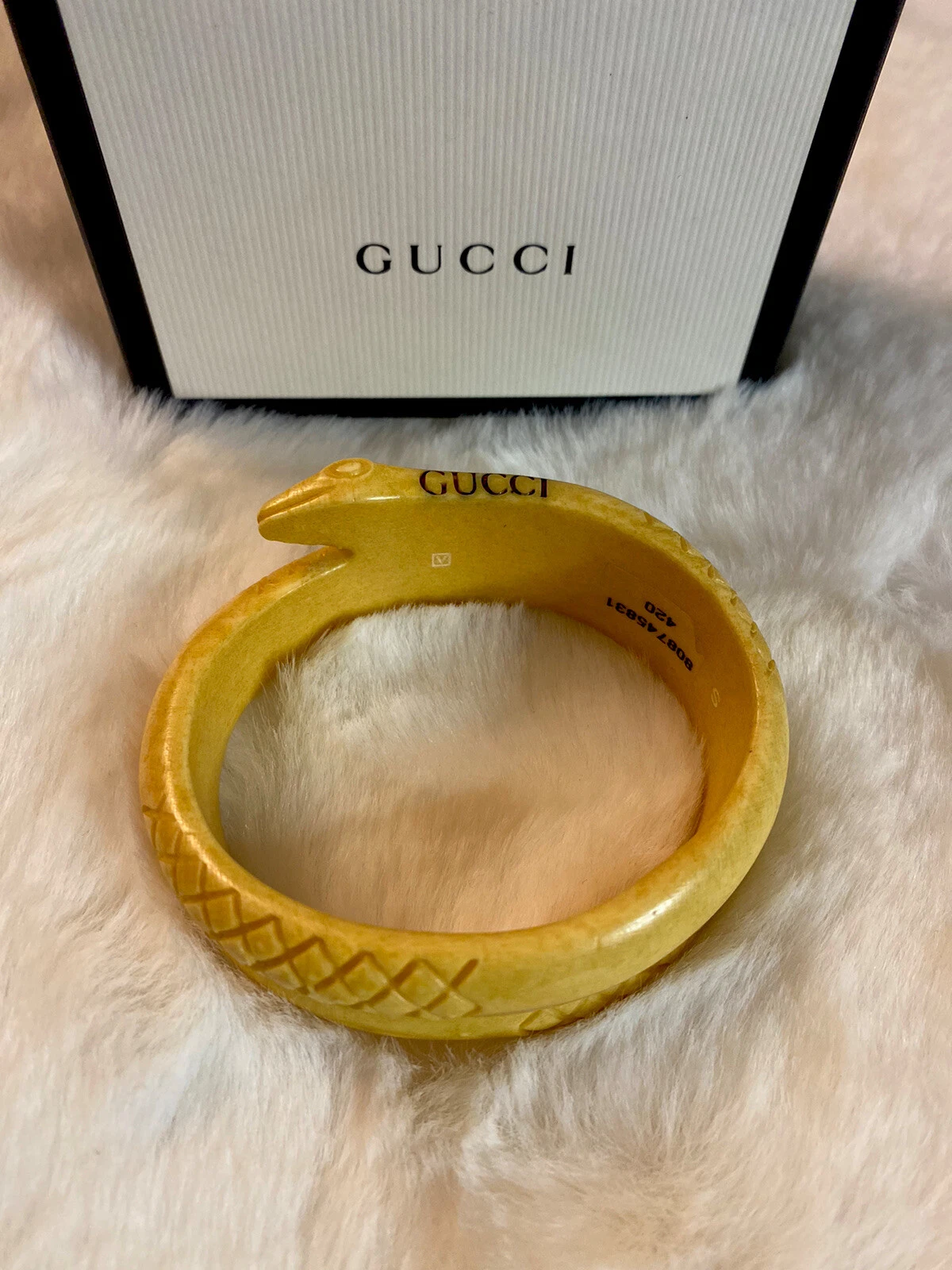 Bracelet neuf Gucci femme serpent résine d'ivoire gravé bracelet S