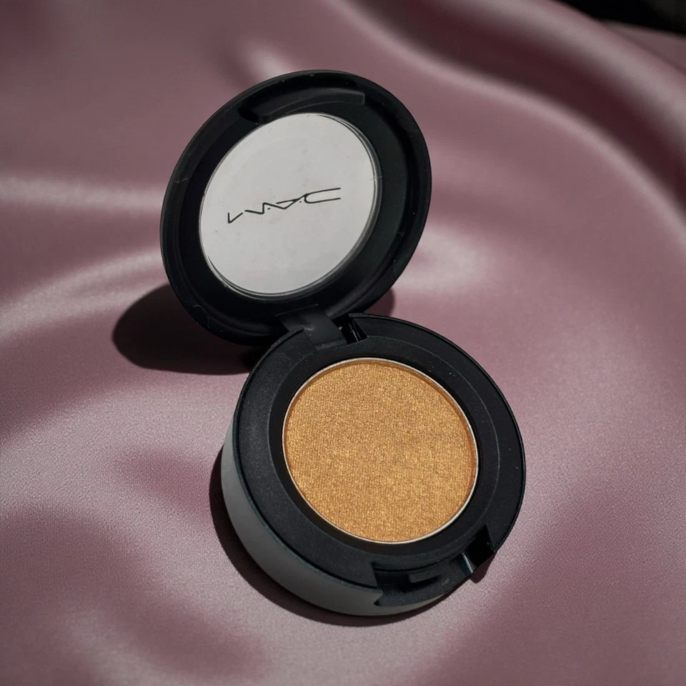 MAC Eye Shadow Powder Single, GOLDMINE (frost) 0.05oz / 1.5g Full Size Free S&H - Image 3 of 4