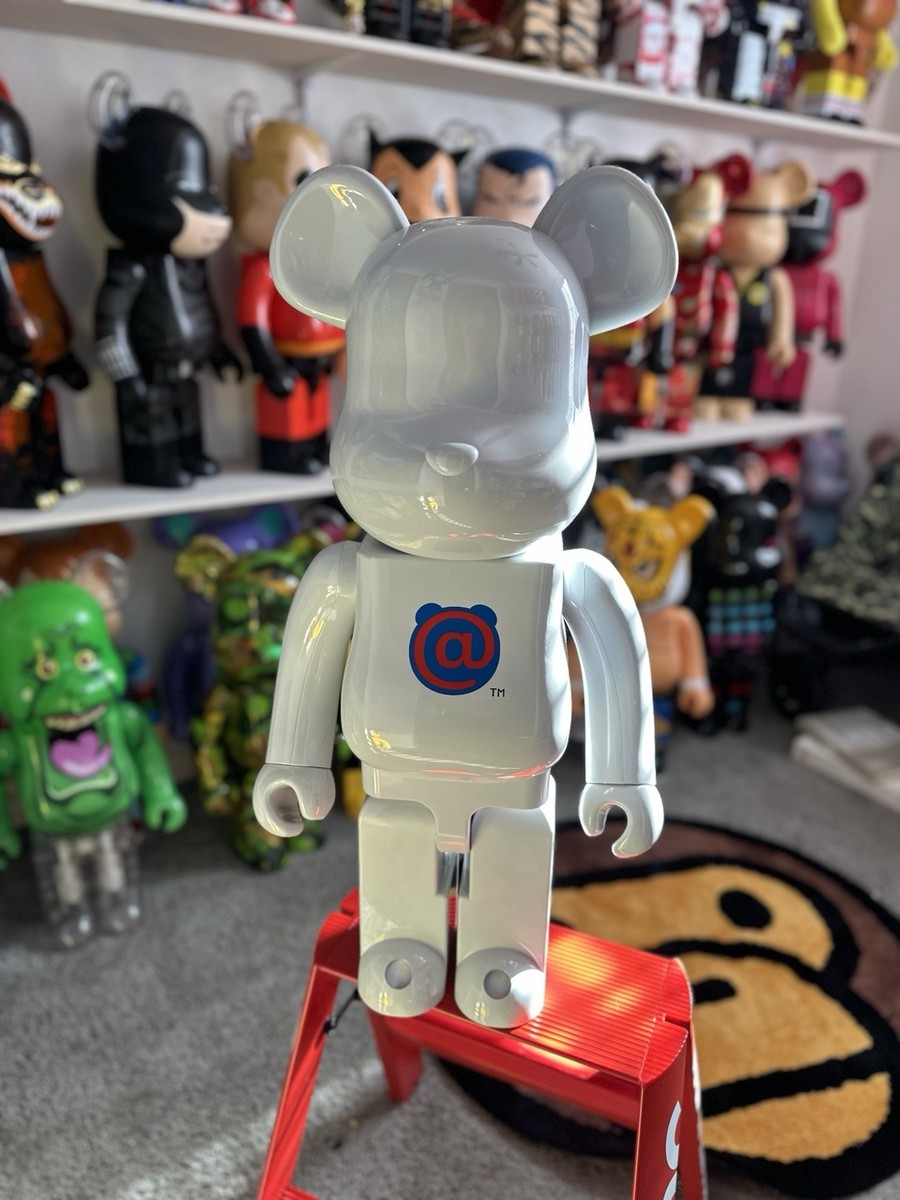 ベアブリック 20th Anniversary 400% 1000％ Bearbrick 20th Anniversary Chrome 1000% Figure | PacSun