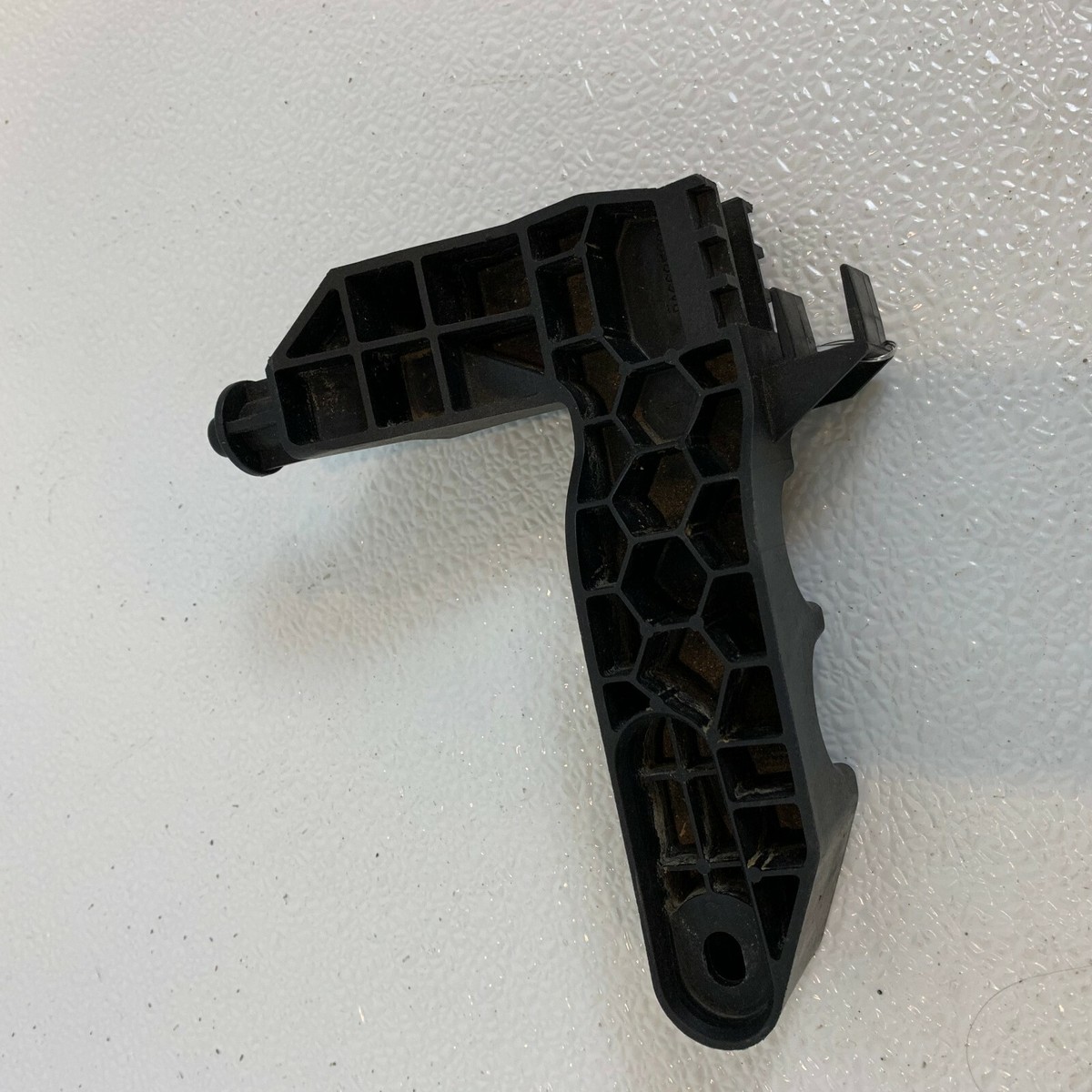 2019 2020 Volvo XC40 Bracket Genuine OEM 31686407 | eBay 