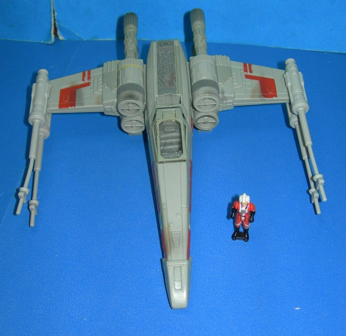 Star Wars Action Fleet X-WING Rogue Red 2 & Rebel Pilot Galoob
