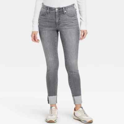 Universal Thread Women's High-Rise Skinny Jeans Size Light Grey