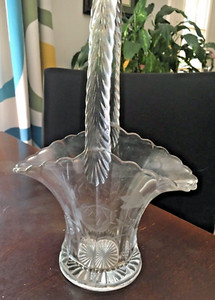 Clear Glass Floral/Rose Etched Scalloped Bridal Basket