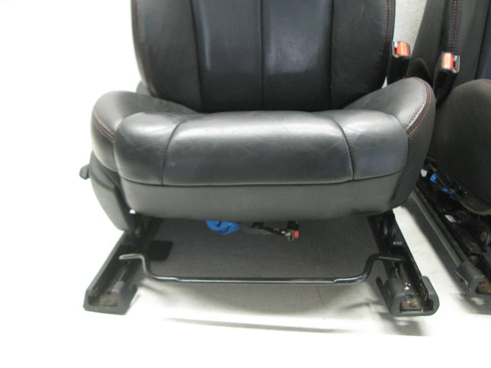 Dodge Dart GT 2013-2016 asiento delantero de cuero izquierdo derecho (puntada negra/roja) Foto 2 de 4