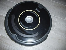 iRobot Roomba Robot Vacuum Cleaner 650 with Charger and good battery