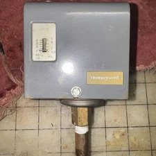 Honeywell L404F Pressuretrol Control Switch (Boiler/Steam) Adjustable PSI