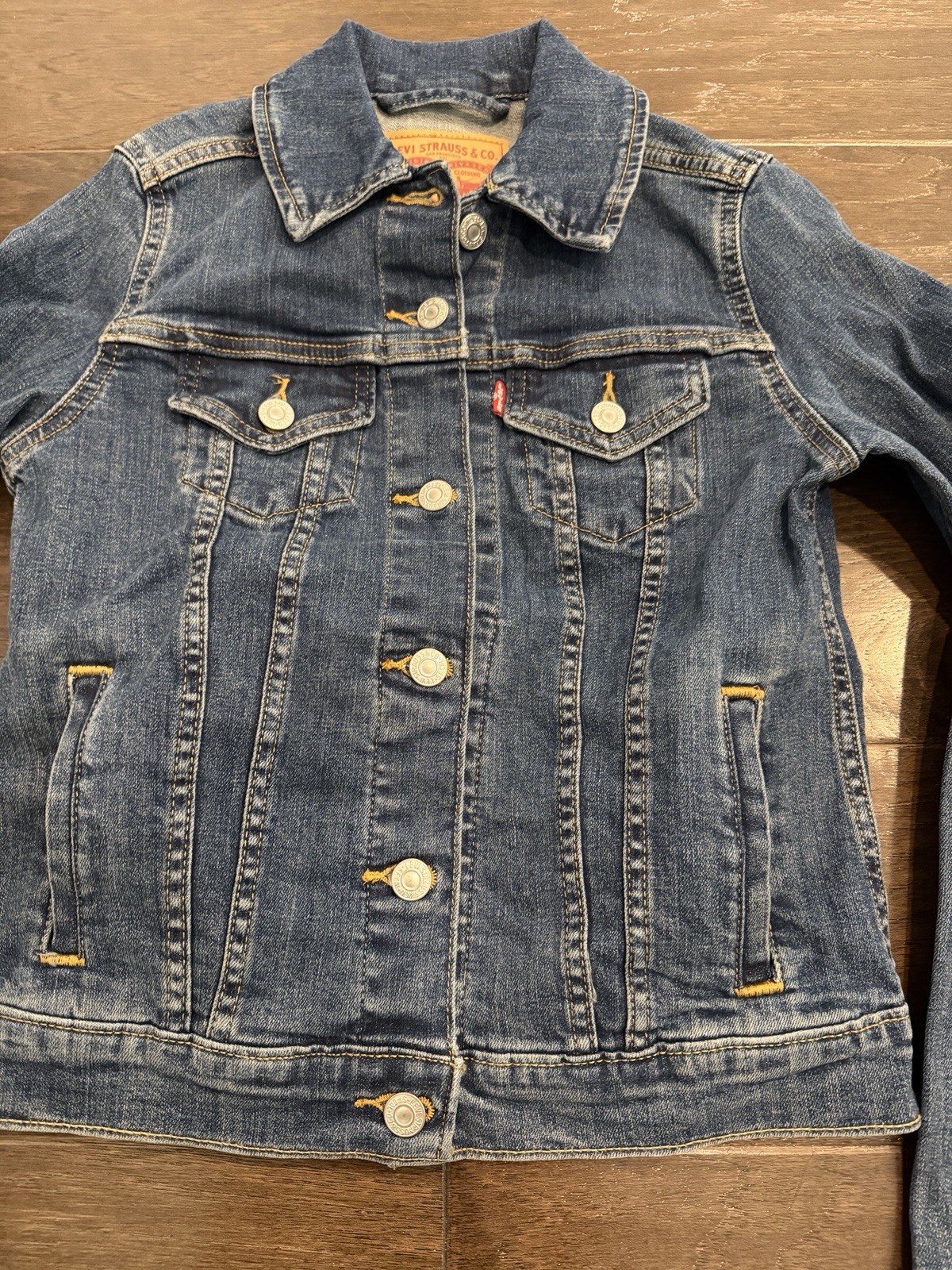 Levi's Women's Blue Button Front Collared Jean Ja… - image 17