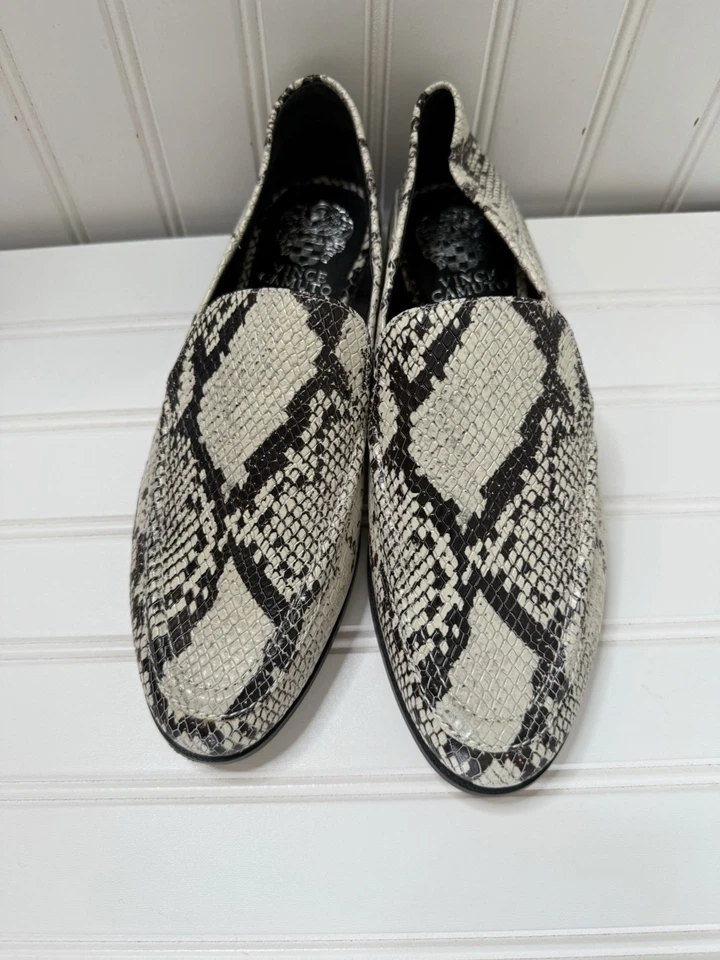 Mocassim Vince Camuto Jendeya Python cobra sapatos baixos femininos 8 NOVO sem caixa. 1015 - Imagem 2 de 4