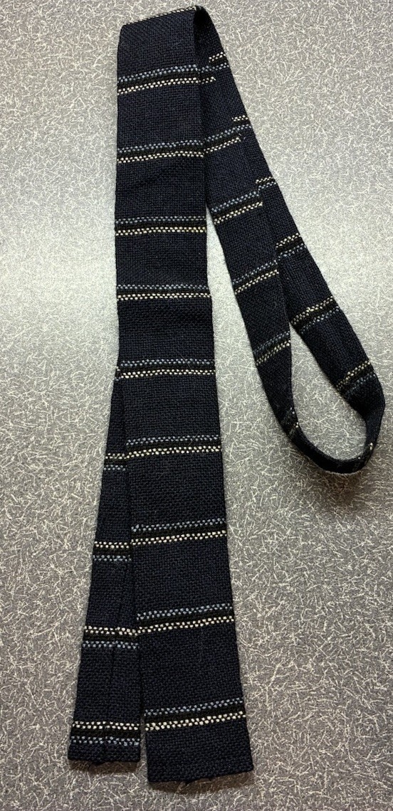 Apache Original- Feather Weight All Wool Hand Loo… - image 1