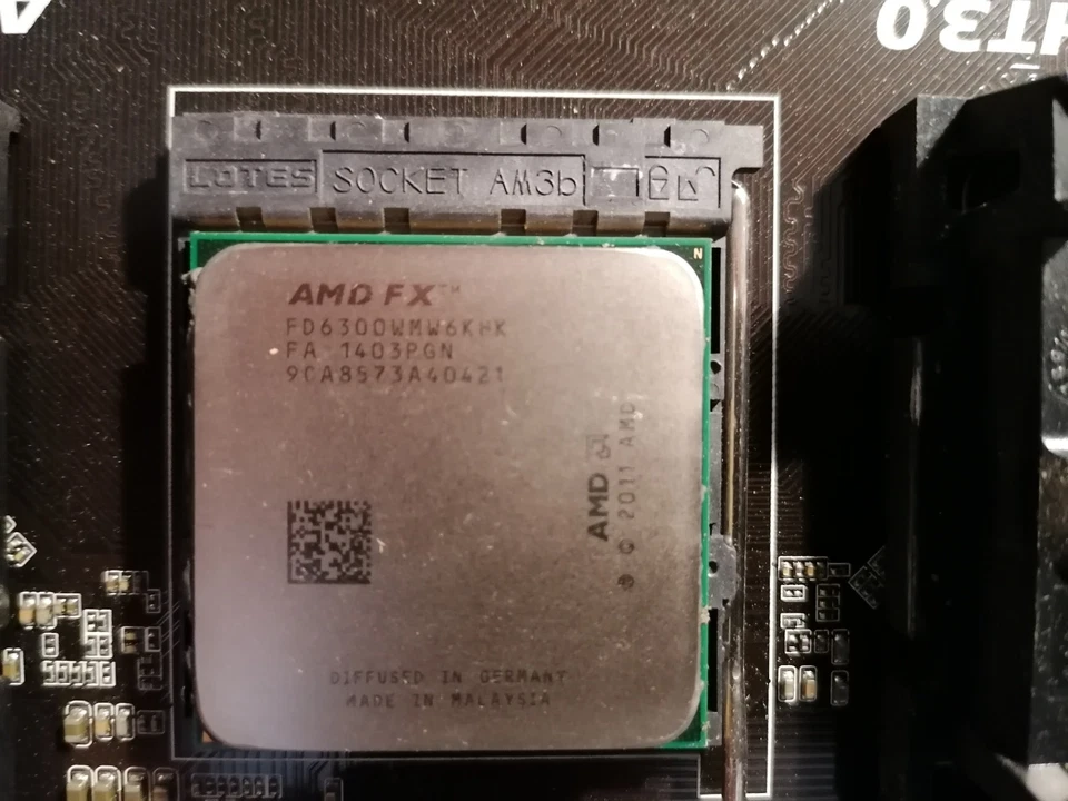 Gigabyte Mainboard 970A-DS3P AM3+ CPU AMD 6300FX - Bild 4 von 4