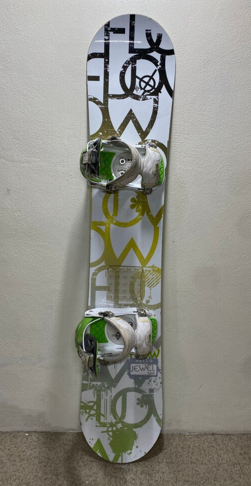 美品　FLOW フロー VERT 149 スノーボード　グラフィックデザイン 定価6万越・美品】FLOW VERT EZ-ROCK 149 Alpha - メルカリ