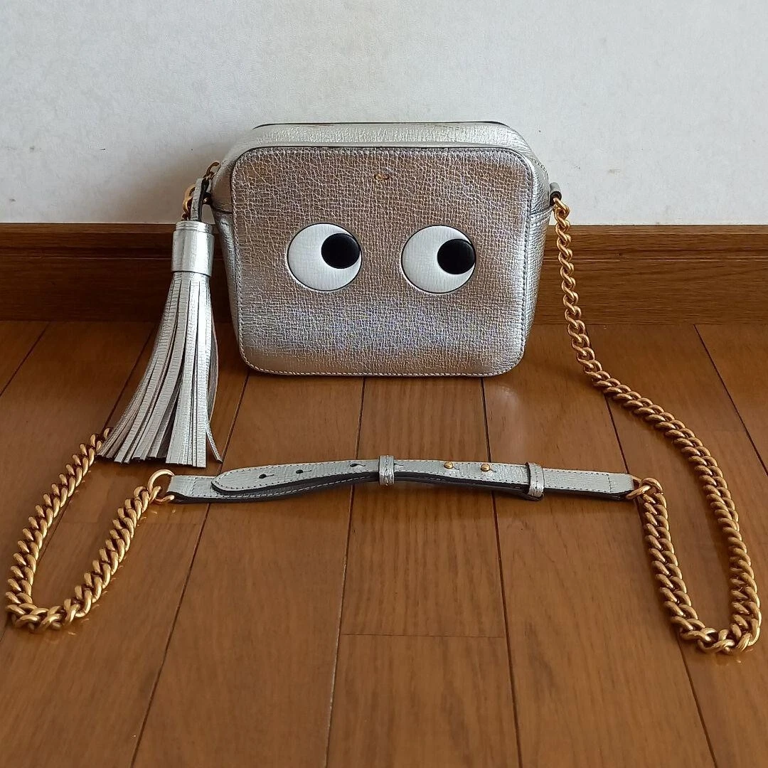 Borsa a tracolla donna ANYA HINDMARCH pelle motivo occhi catena tracolla argento USATA