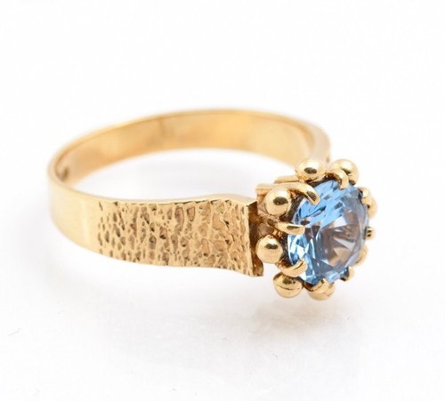 Vintage 9ct 9K Yellow Gold 1970's Retro Ring With Ice Blue Spinel (Lab-Created) - Picture 7 of 12