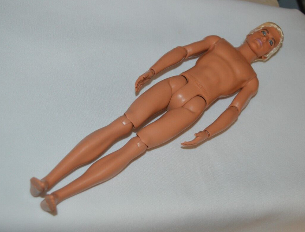 BARBIE  / KEN - NUDE ARTICULATED KEN DOLL FROM ROLLER BLADE 