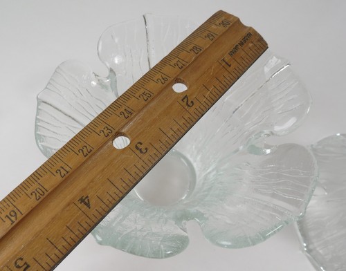 Unbranded 2 Clear Glass Votive Holders Tulip Design Ribbed - Picture 7 of 9