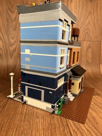 LEGO Creator Expert Modular Buildings Detective's Office 10246 In 2015 W/ Minis