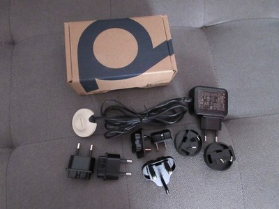 Poly Sync 40 Ladestation 85R78AA