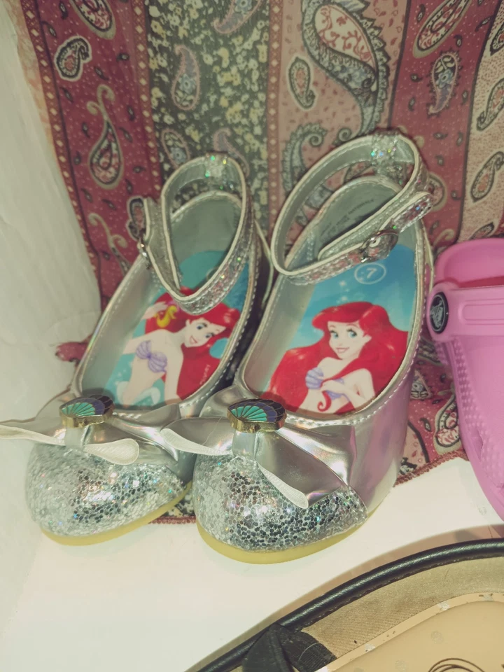 Lote de 3 pares de zapatos para niñas pequeñas talla 7 Foto 2 de 4