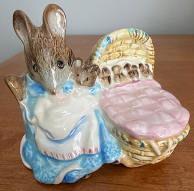Vintage Royal Albert Beatrix Potter Hunca Munca Mouse Figurine Hand-Painted