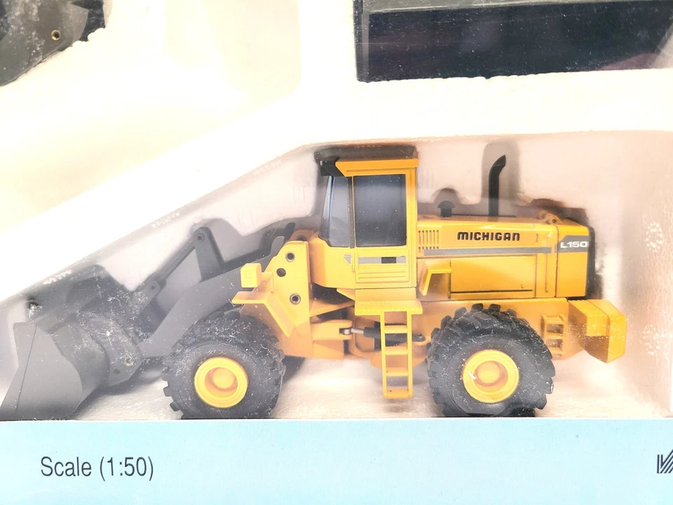 Juego de cargadoras de ruedas Volvo BM L150 con accesorios - NZG escala 1:50 modelo #359 Foto 4 de 4