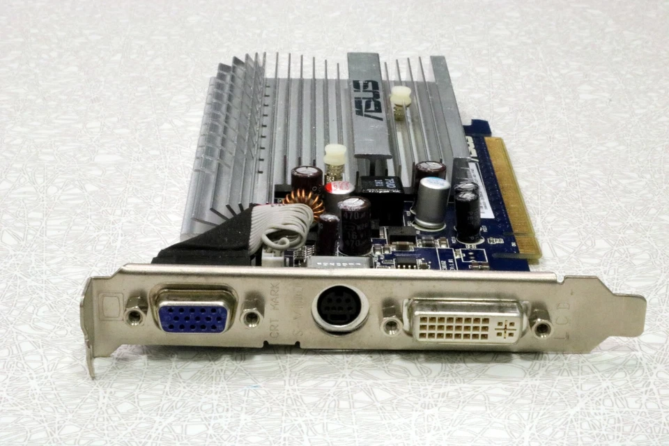 ASUS NVIDIA GeForce EN8400GS SILENT - Image 2 of 4