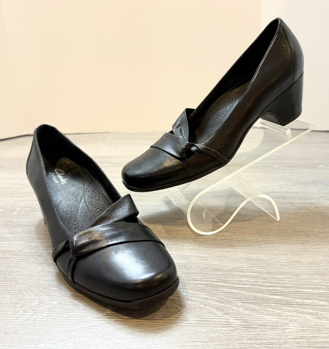 Clarks Women’s Black Leather Pumps Everyday Sugar Plum Heel Comfort Cushion  10M