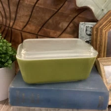 Vintage Pyrex Refrigerator Dish Olive Avocado Green 0502 1.5pt W/Lid Please Read