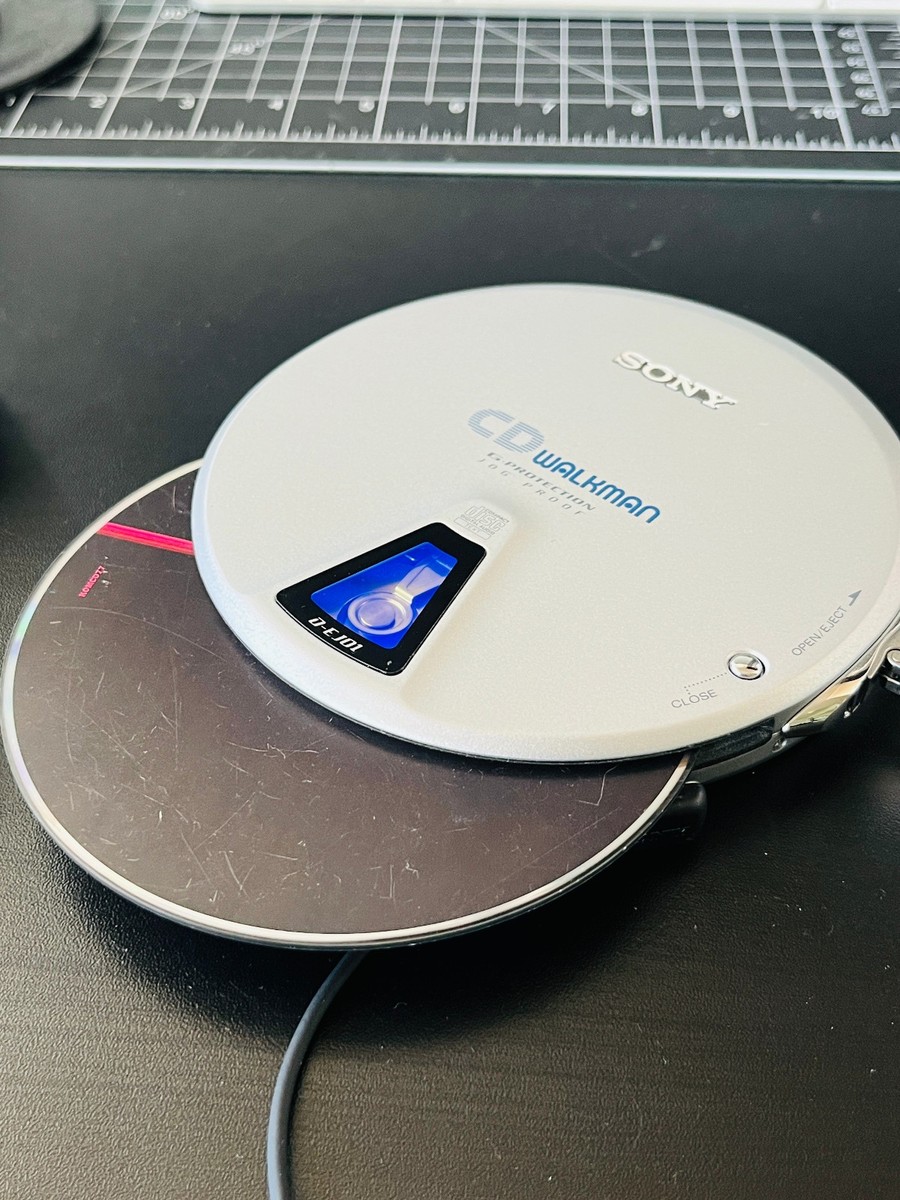 1999 Sony Walkman D-E01 D-EJ01 15th Anniversary Slide In CD Player