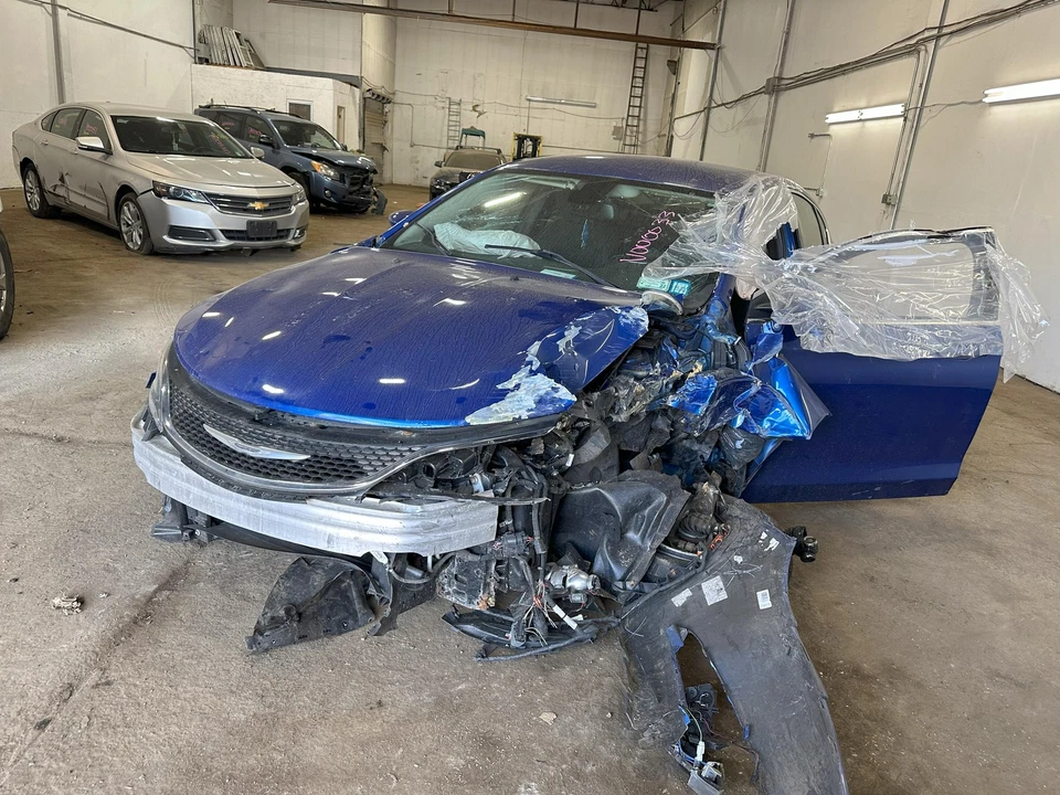 Used Right Quarter Glass fits: 2015 Chrysler 200 Sdn chrome trim Right Grade A - Image 4 of 4