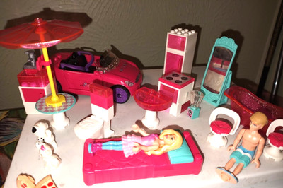 Mega Bloks Barbie Figures , dog cat stove car mirror chairs Accessories Lot (60)