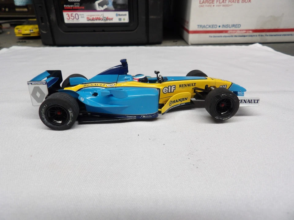hornby hobbies 1/32 slot car   Renault #7 elf - Image 2 of 4