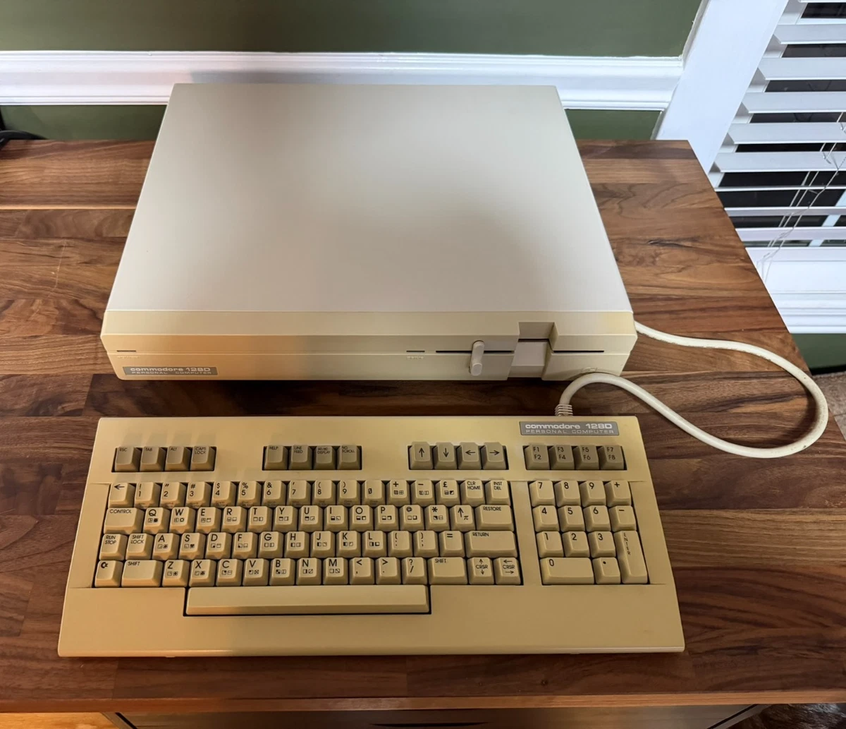 Commodore Commodore 128 Vintage Computers & Mainframes for sale | eBay