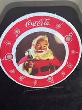 coca cola christmas santa 10.5 inch dinnerware plate Gibson Everyday Plastic