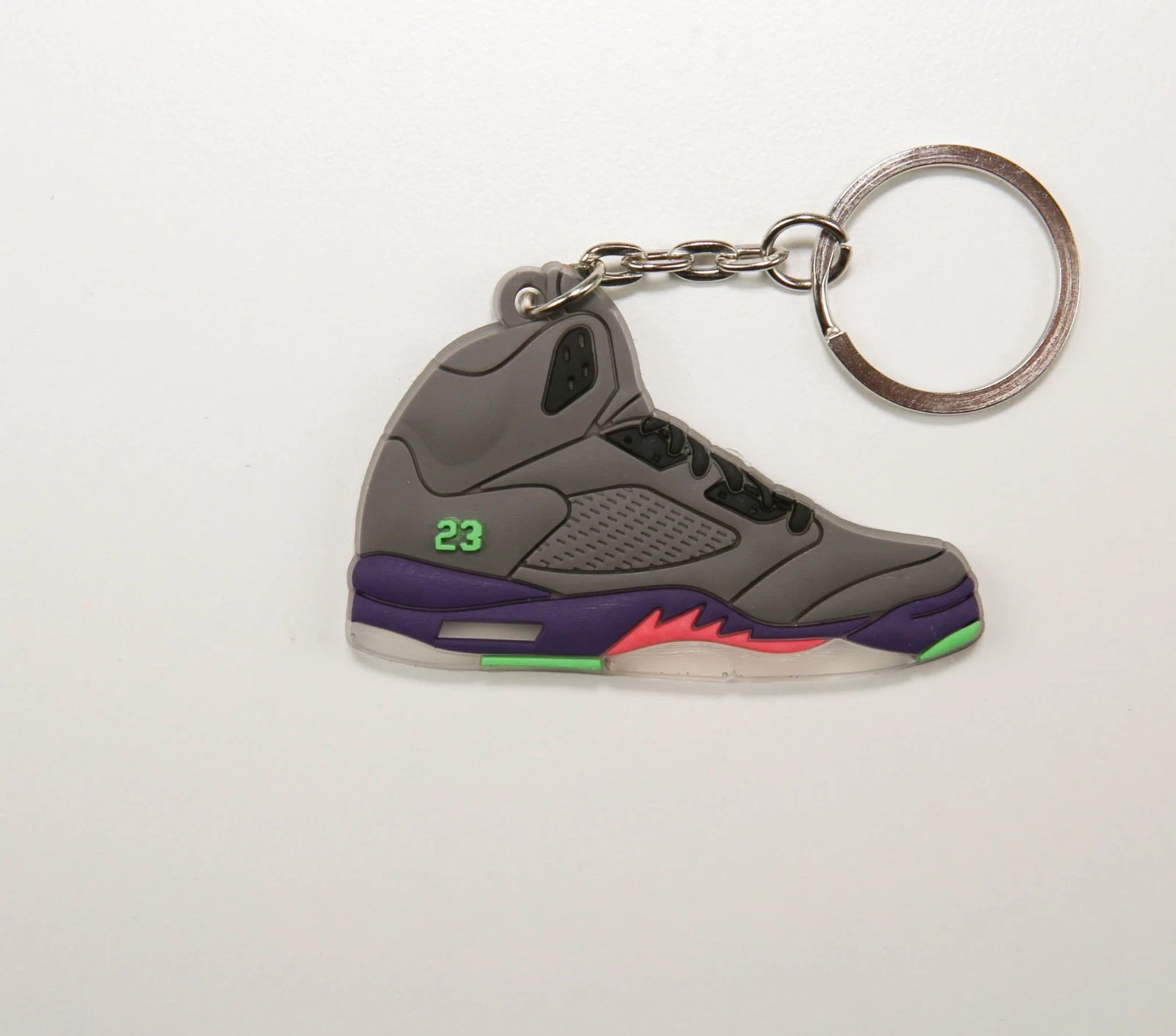 NIKE AIR JORDAN 5 PORTE CLÉS RÉTRO SUPREME PVC multicolore