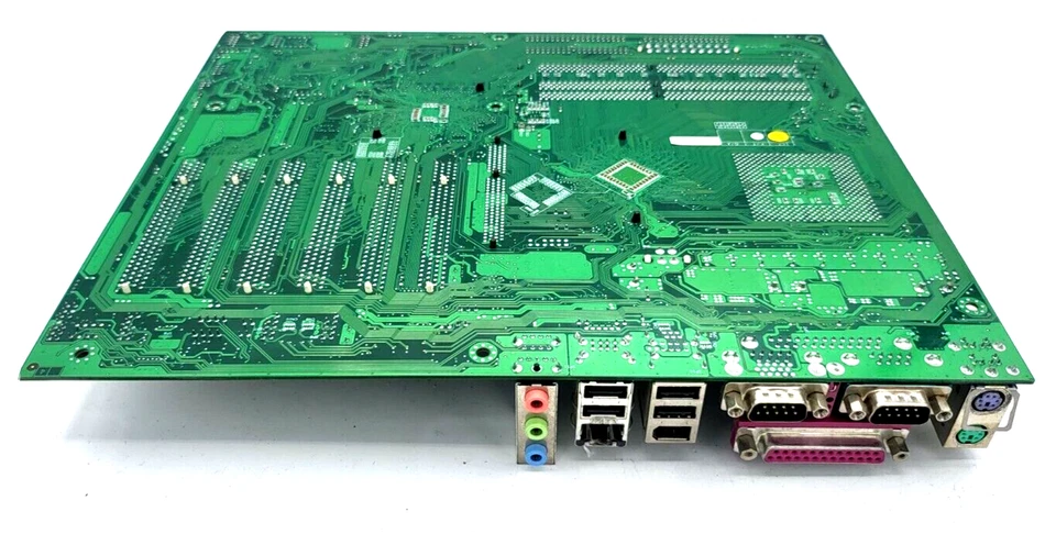 FIC D33007 AU13-L MAINBOARD KAU3406476 + 2.1 GHz AMD CPU AXDA2600DKV3D + 2GB RAM - Image 3 of 3